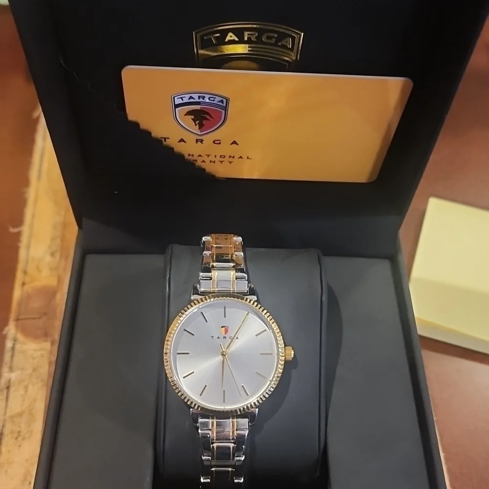NWT LADIES LUXURY TWO-TONED TARGA WATCH